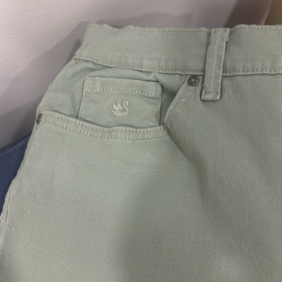 Gloria Vanderbilt Sage denim pants. Used in good condition - Picture 11 of 12